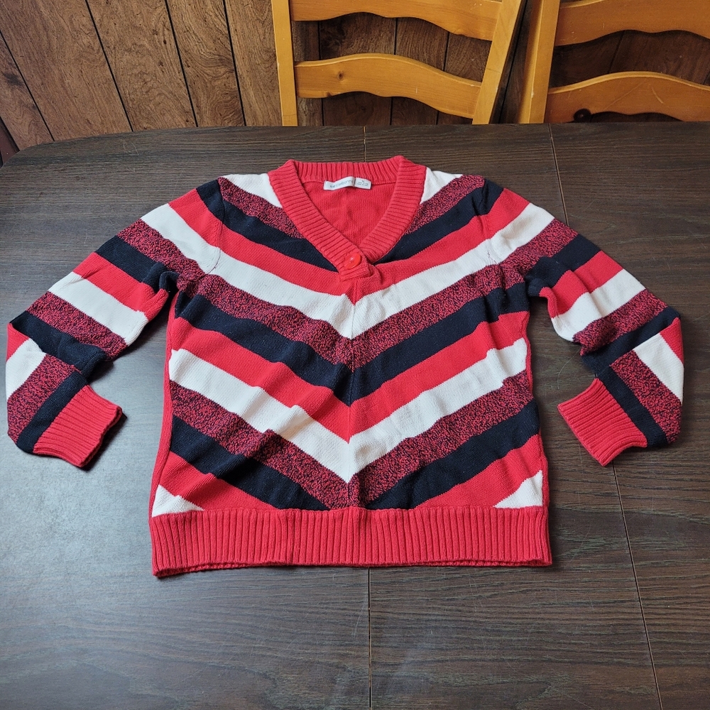 Liz Claiborne Red and Black V-Neck Sweater Chevron Design